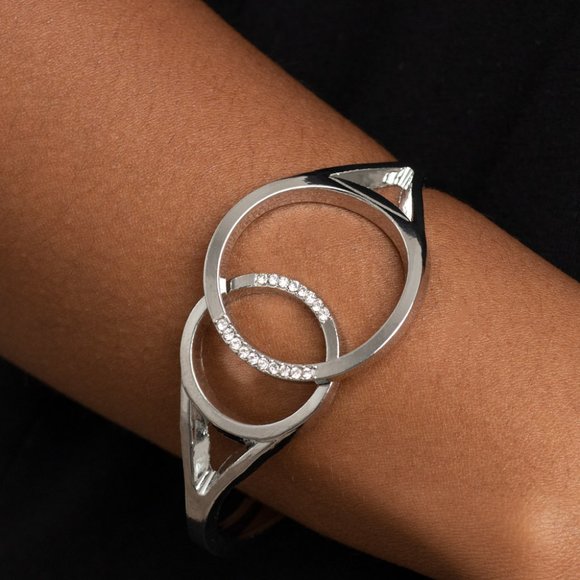 Paparazzi Jewelry - Picture 2 of 2